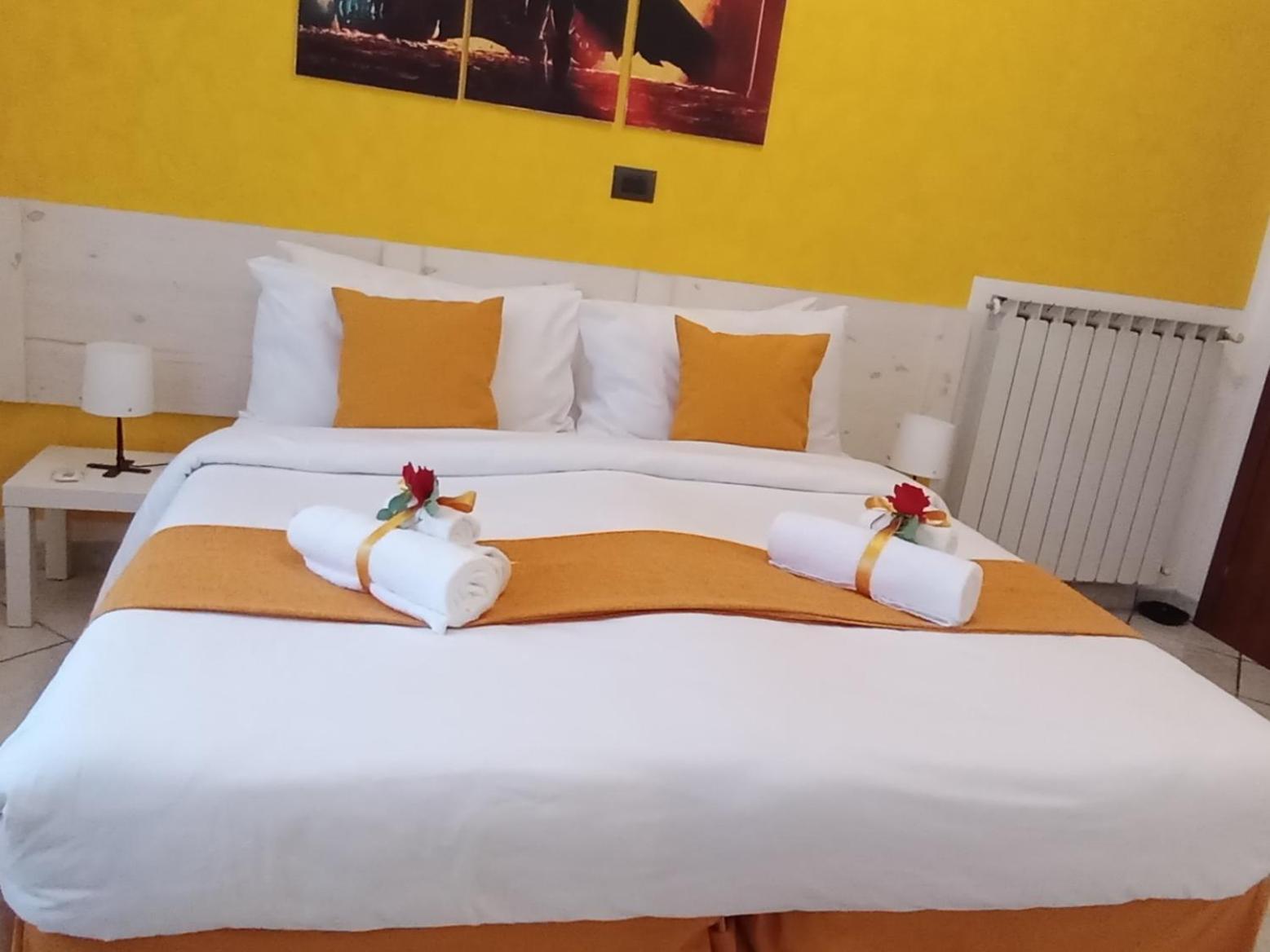 G&G Giusy E Gabry Bed & Breakfast Santhia Luaran gambar